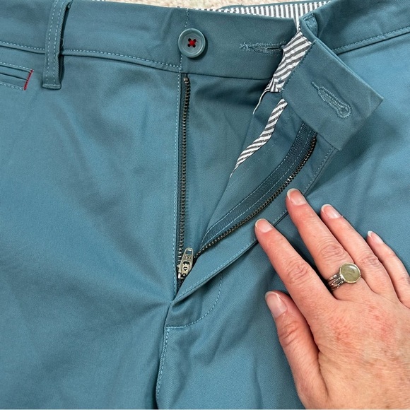 UNTUCKit Blue Flat Front Shorts Preppy 9" Chino Shorts Size 34 - Picture 7 of 13